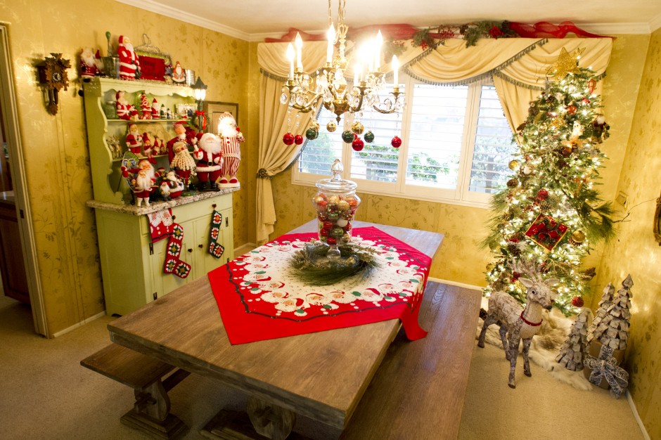 View Christmas decor on Omega Nu’s Holiday Home Tour