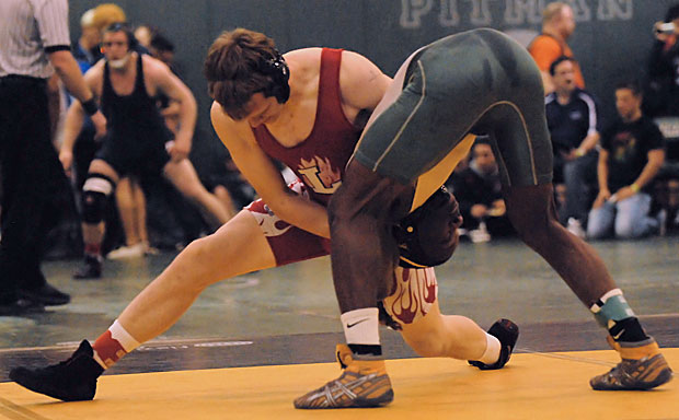 Wrestling: Julian Villanueva among three Flames Masters bound; Tigers have six qualifiers