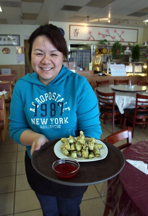 Southern Gold Chinese Cuisine family restaurant serves lunch, dinner for under $10