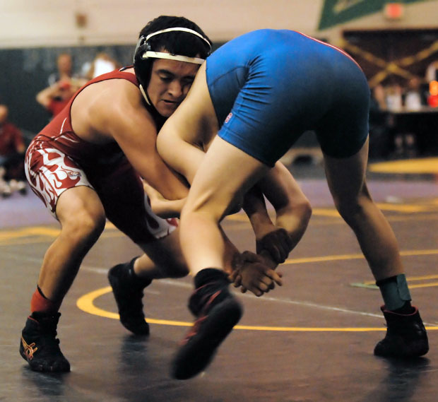 Wrestling: Julian Villanueva among three Flames Masters bound; Tigers have six qualifiers
