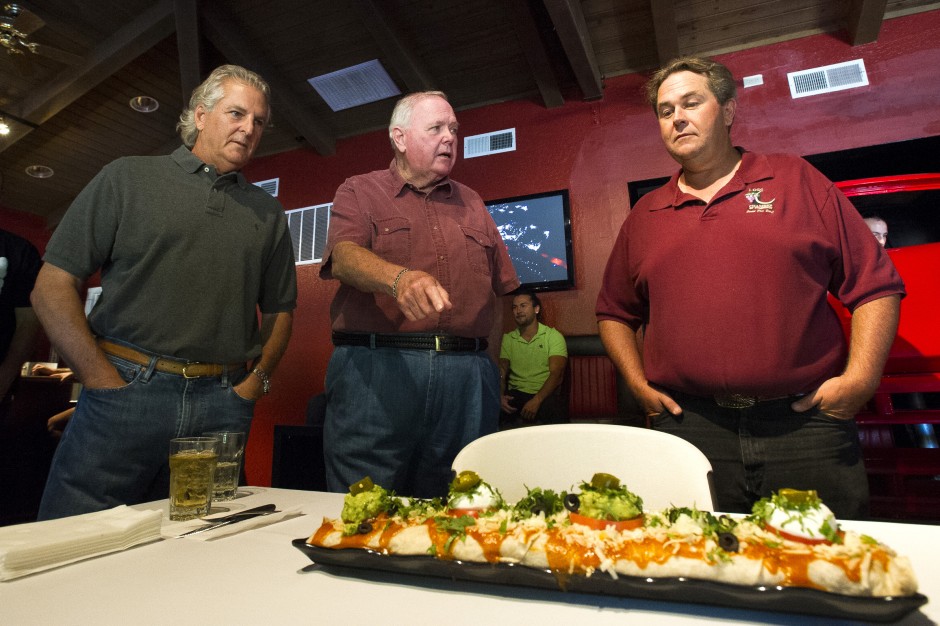 Lodi leaders try — and fail — to eat 6 pounds of beef and beans at sports grill’s opening
