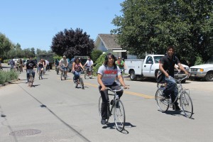 Rolling Relics cyclists hit the road in Lodi