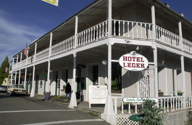 Stay the night at the Leger Hotel for an evening of ghostly visitors