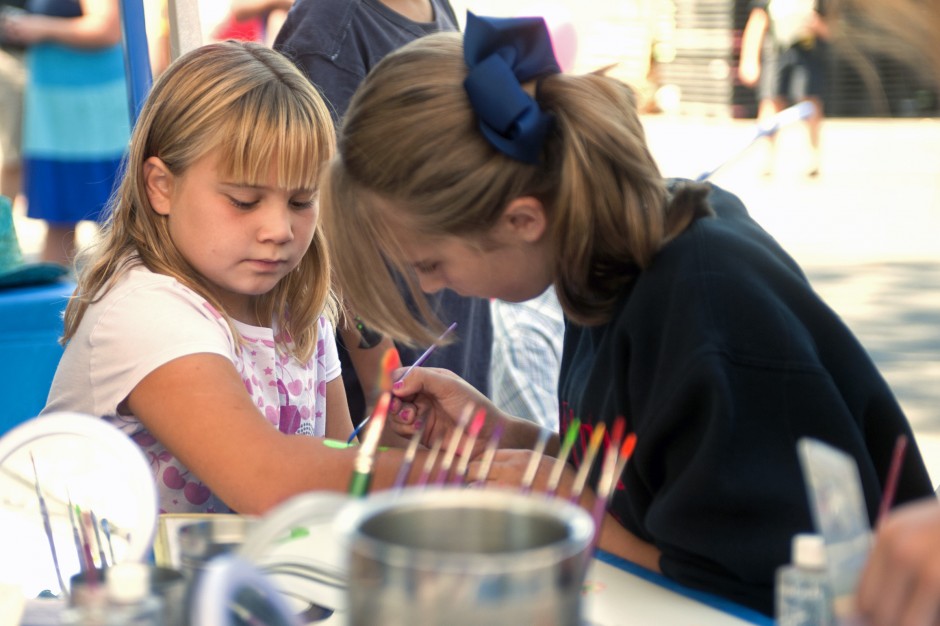 Hundreds flock to Literacy Fair in Downtown Lodi 