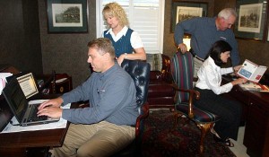 Local couples team up with Unishippers 