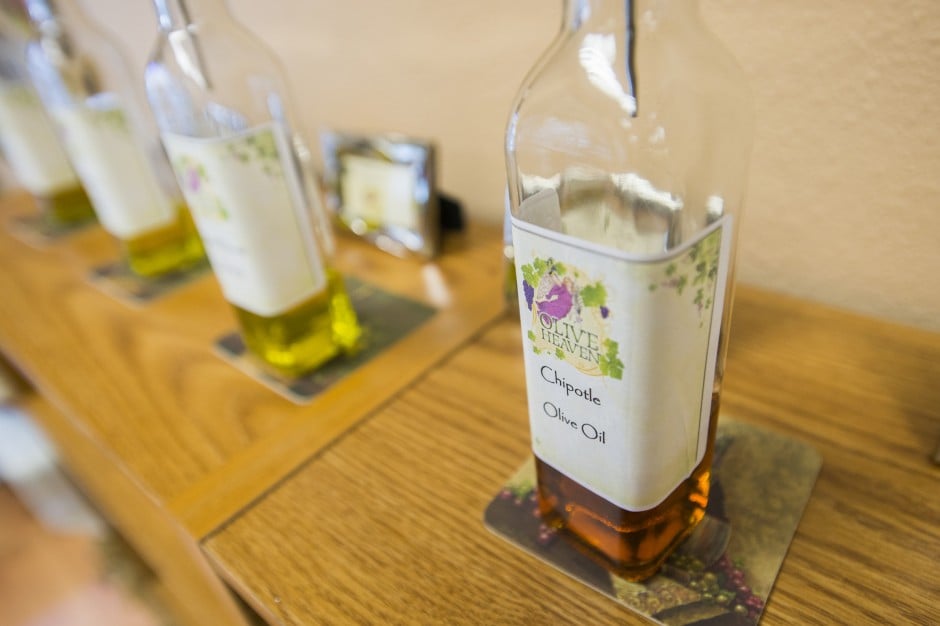 New Downtown shop sells flavored olive oil, vinegar