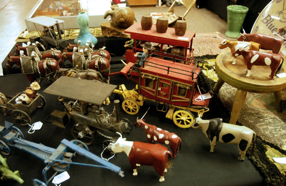 Golden children’s books, crank phone, unusual clothing highlight Lodi Antique Show
