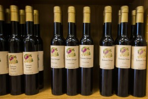 New Downtown shop sells flavored olive oil, vinegar