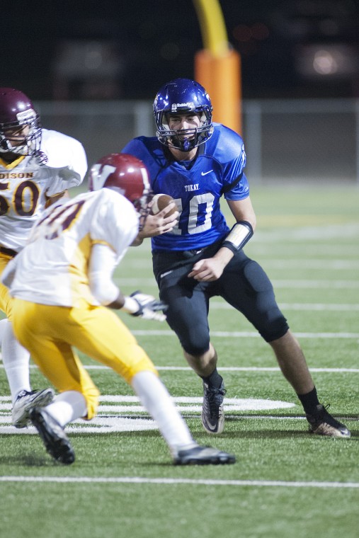 Tigers clinch first football playoff berth since 2009 