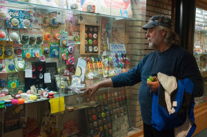 Yo-yos are more than just toys for Lodi’s Steve Speegle