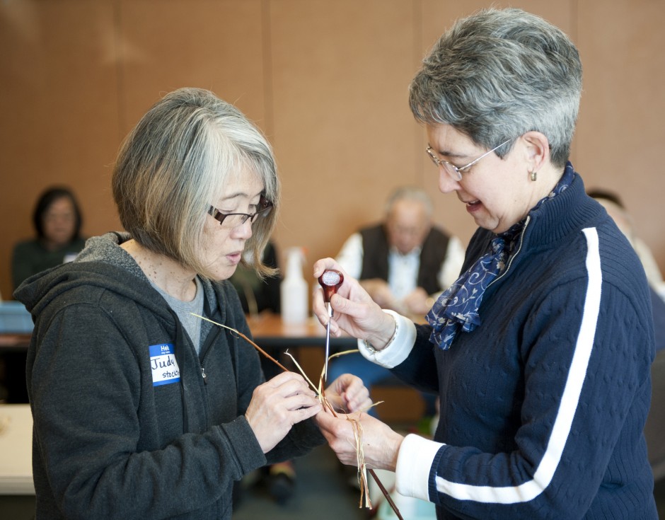American Indians teach art of basket weaving