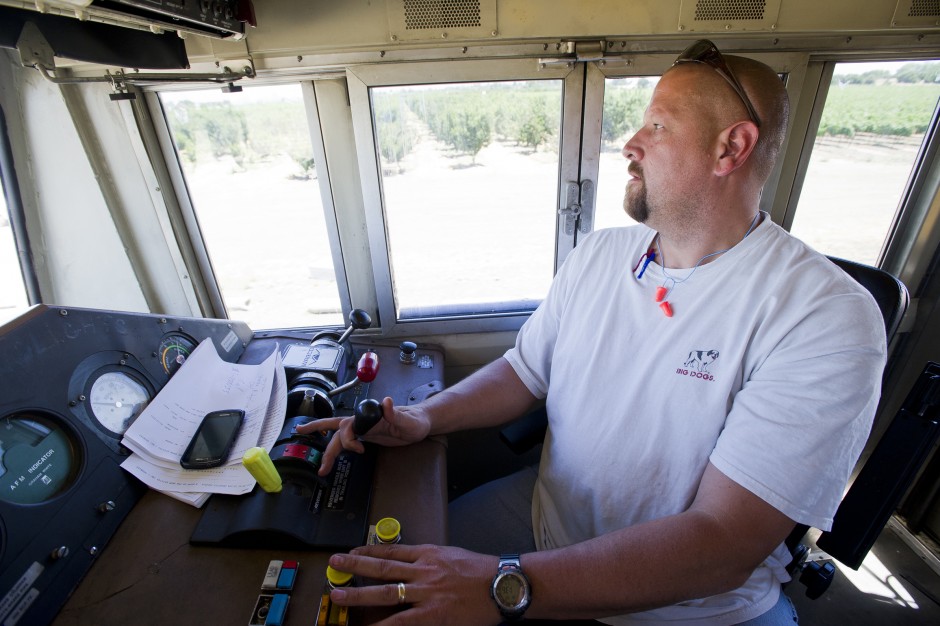 Union Pacific hopes Operation Lifesaver program will stem rail deaths, accidents