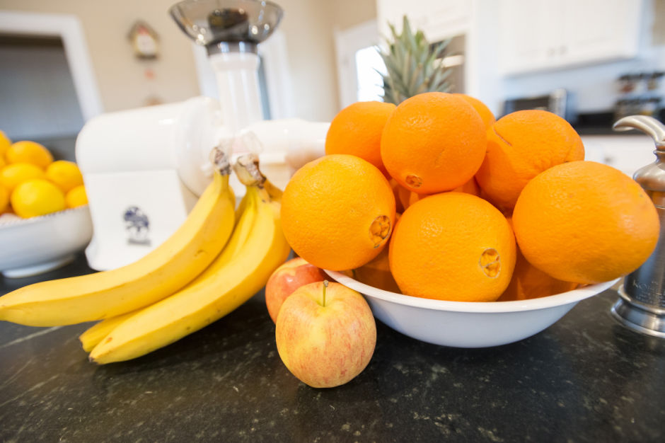 Juicing benefits include weight loss, vitamin-rich diet