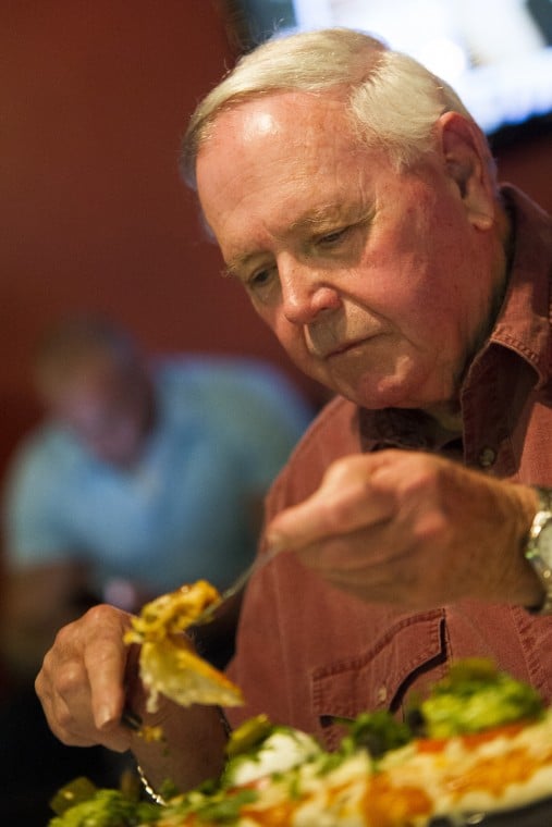 Lodi leaders try — and fail — to eat 6 pounds of beef and beans at sports grill’s opening