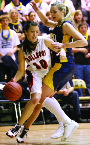 ACL tears more common in female athletes 