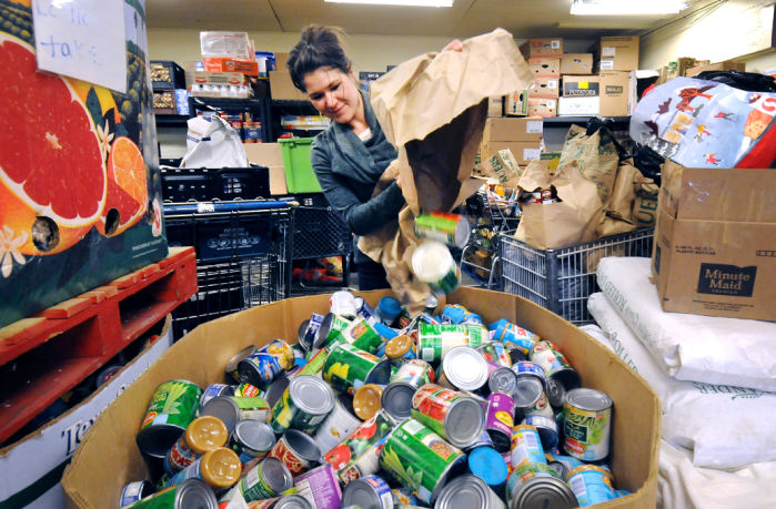 Missoula Food Bank meets holiday food goal, fundraising still $54K short - The Missoulian
