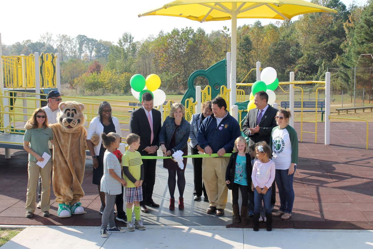 Centreville Elementary School dedicates new playground Schools