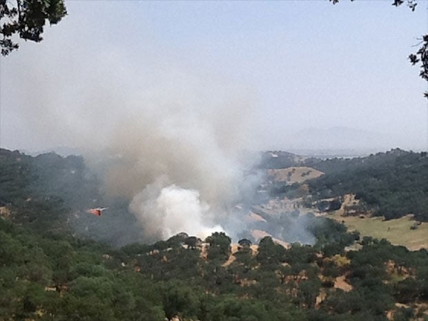 Updated: Vegetation fire burns 9 acres in Gordon Valley
