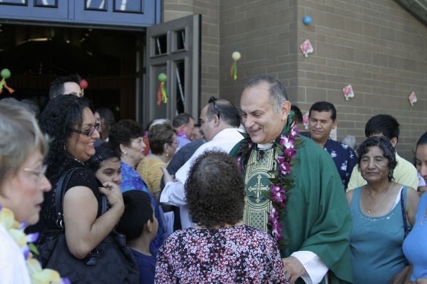 Priest thanks parishioners in Napa farewell