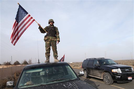 Law enforcement checking Ore. wildlife refuge for explosives, fugitives