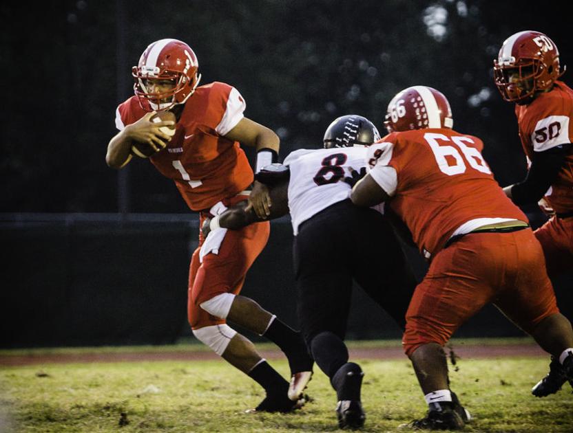 FOOTBALL: Playoffs begin for Floyd Central, Jeffersonville and New Albany - Evening News and Tribune