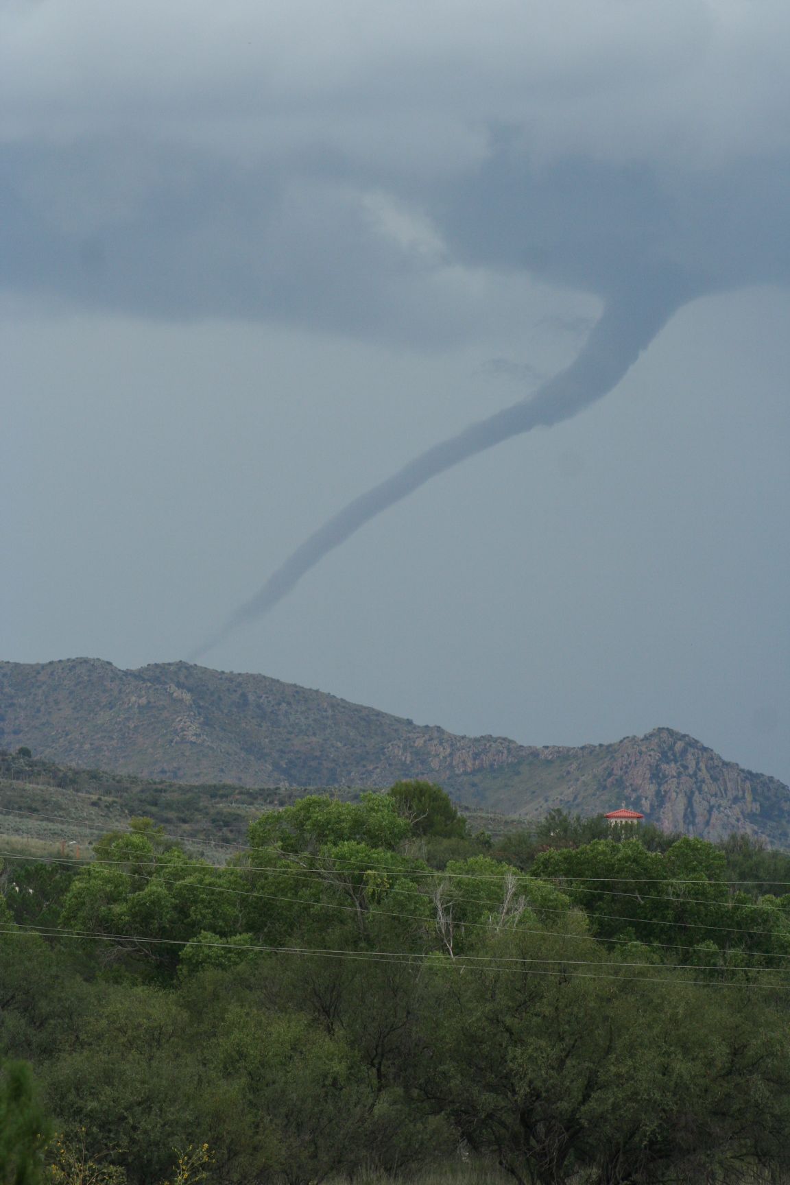 Funnel cloud spotted over Patagonia News