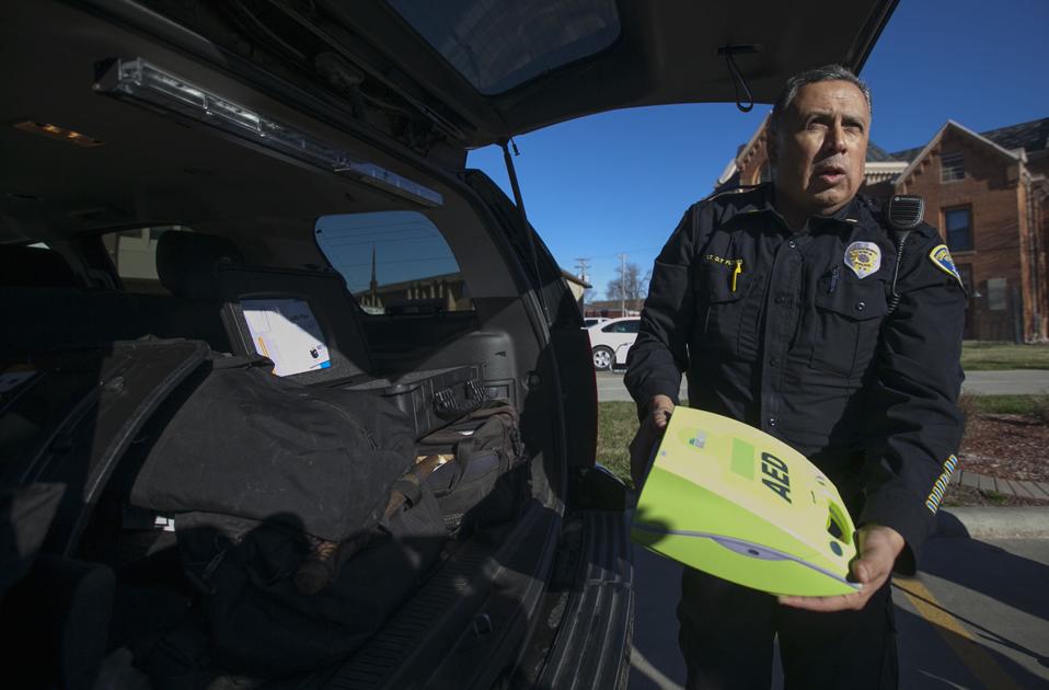 Council Bluffs police unveil new lifesaving tool in cruisers The