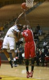 Arceneaux sparks Wright State past the Penguins