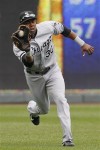 Gordon's single in 10th lifts KC over White Sox  
