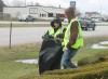 VU students help clean up Valpo roads