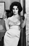 Elizabeth Taylor: classic beauty in every sense