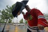 Hockey fans brave weather to fill United Center