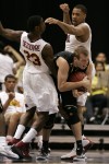 Hummel's late 3 lifts Purdue over Iona