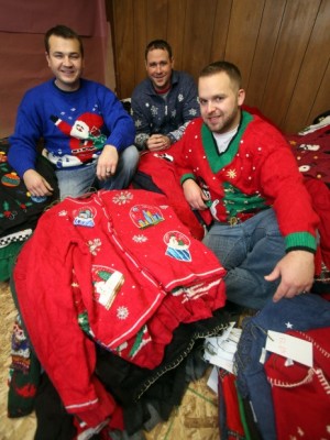 Ugly Christmas sweater trio to laugh it up 'Tonight' with Leno 