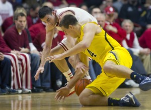 No. 3 Indiana beats No. 1 Michigan