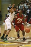Green Bay's Muhammad shoots down Flames in final seconds
