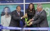 Actress opens Weight Watchers clinic on city's South Side