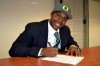 Houston- signs with Oregon
