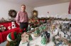 HOLIDAYHOUSES - Banas Miniature Home Display