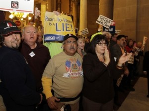 Daniels pushes for right-to-work in State of State address