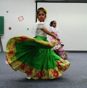 Chicago Heights library celebrates Cinco de Mayo