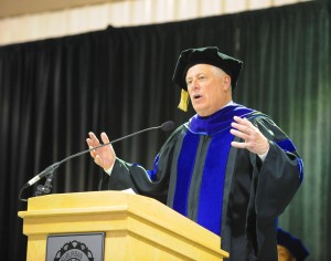 Quinn uses commencement speech to tout ammunition magazine restrictions