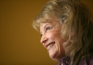 Fans trek to Valpo for visit from 'It's A Wonderful Life' star