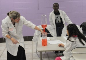 Kids gets wacky and wild with science at South Holland library