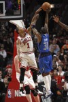Rose scores 26 points as Bulls beat Mavs
