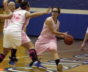 Wolves keep the Kup with comeback