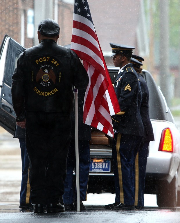 Community welcomes home fallen Dyer soldier