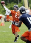Luck faces tough test as Colts open against Bears