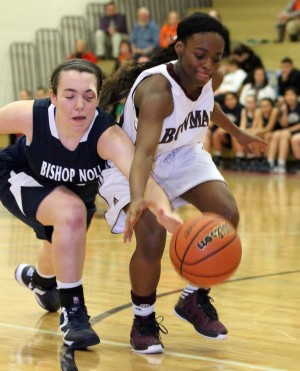 Bearcats, Warriors advance to Friday semifinals