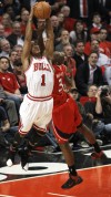 It's a new game as Rose, Bulls beat Hawks